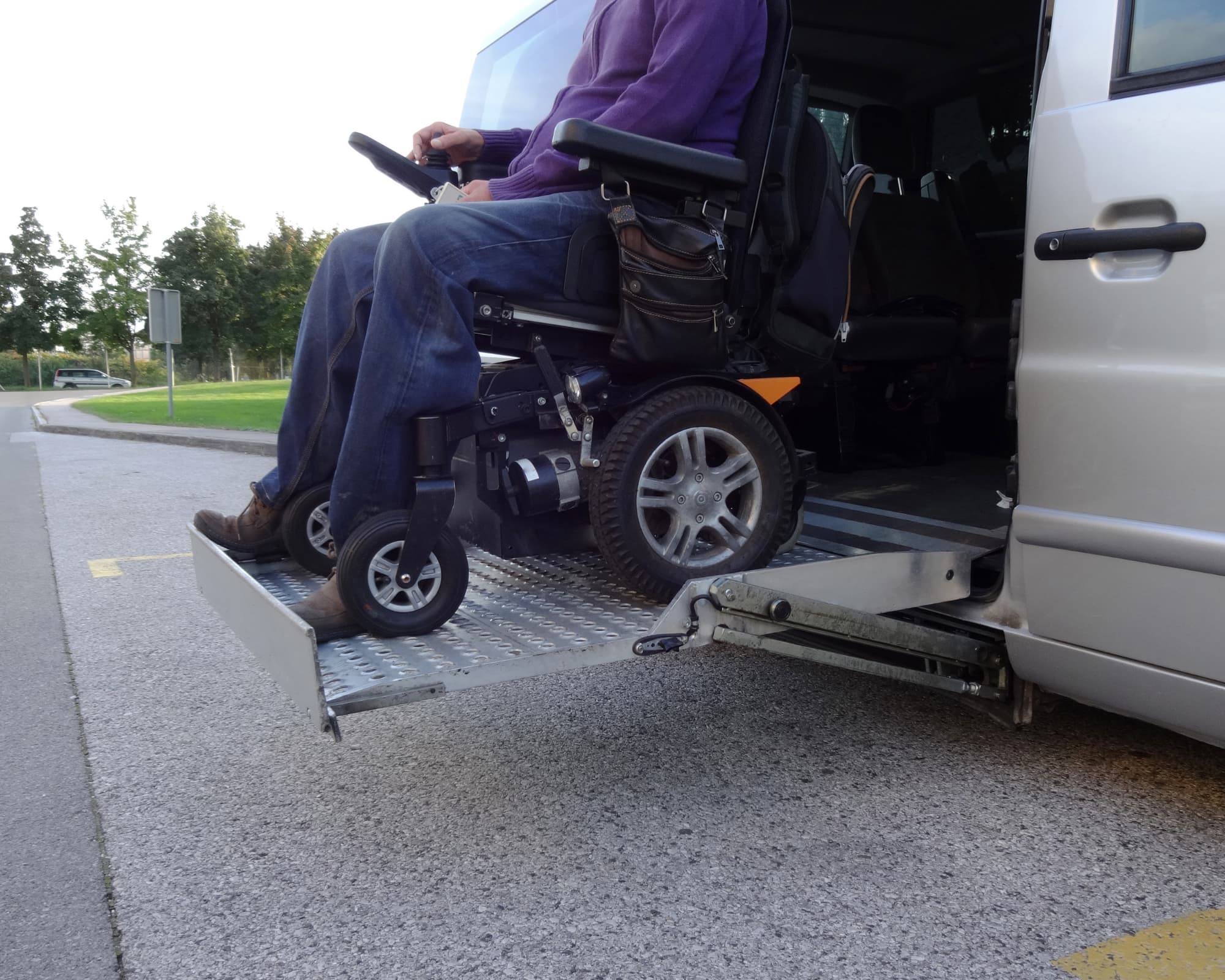 Vehículos aptos para personas adultas mayores