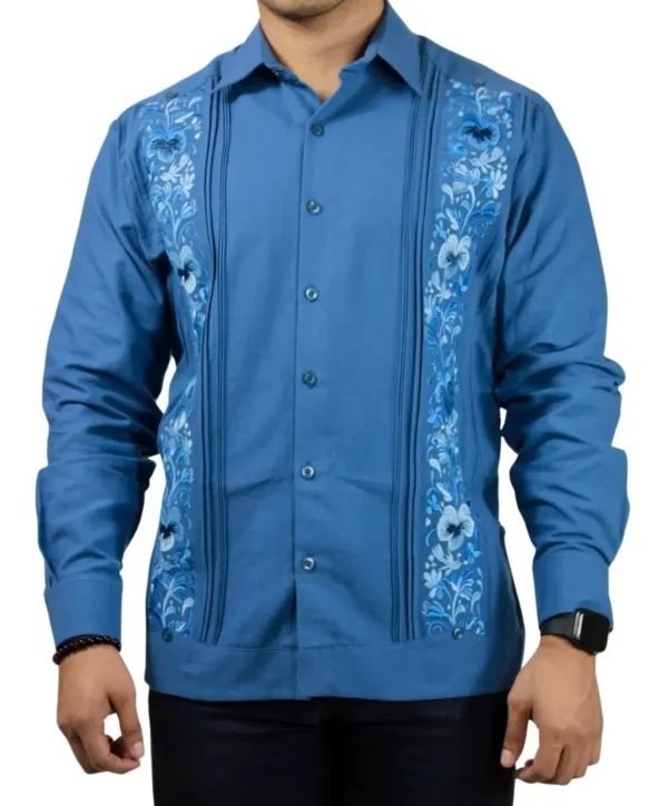 Guayabera Yucateca Bordada de Lino Modelo Colibrí Manga Larga para Hombre