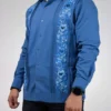 Guayabera Yucateca Bordada de Lino Modelo Colibrí Manga Larga para Hombre