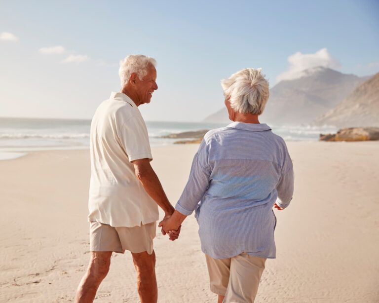 Beneficios de viajar en el adulto mayor