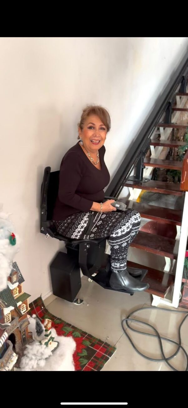 Salvaescaleras, riel ó elevador de escaleras  